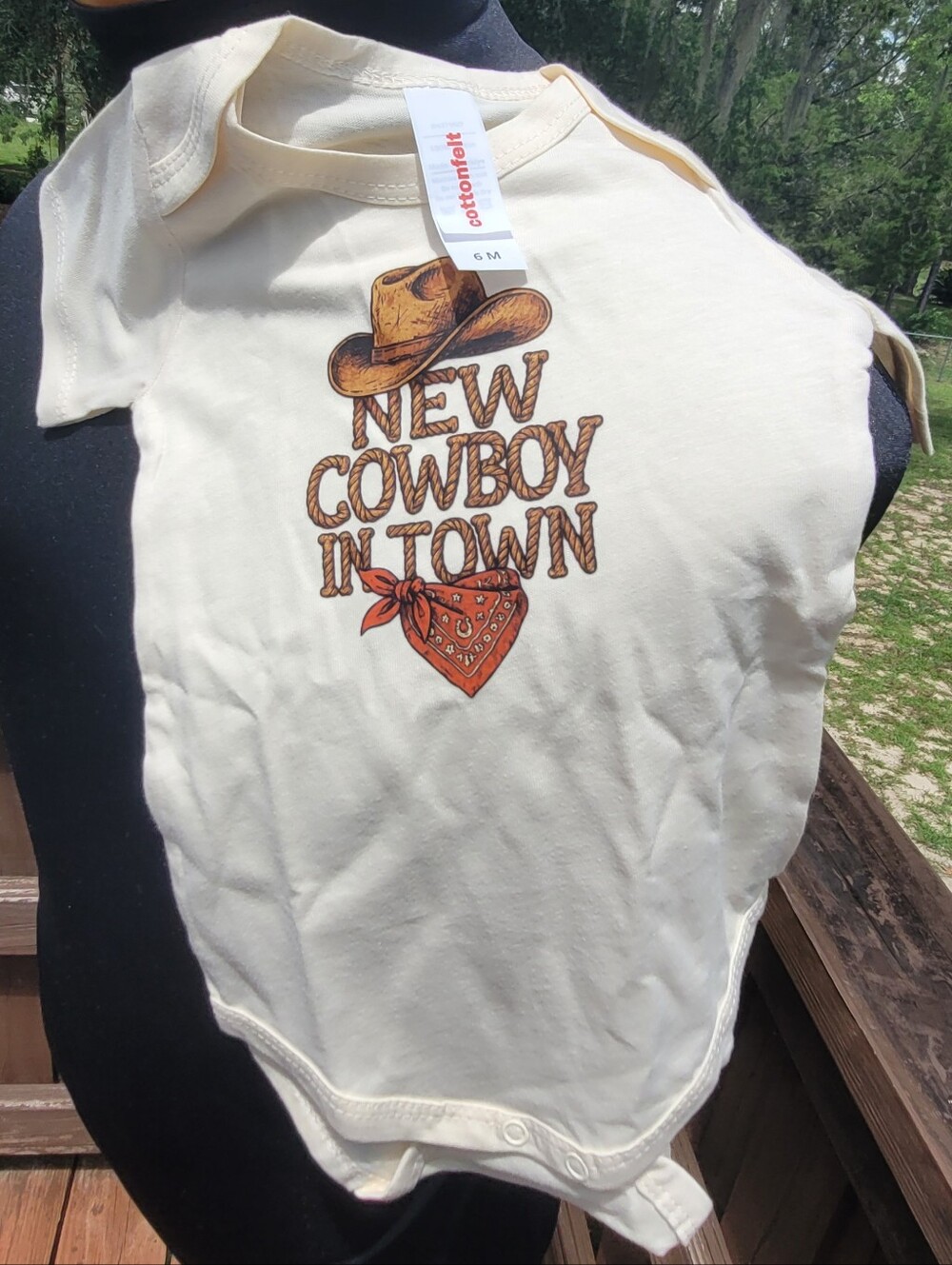 New Cowboy In Town Onsie NWOT ❤️ ADORABLE Size 6M